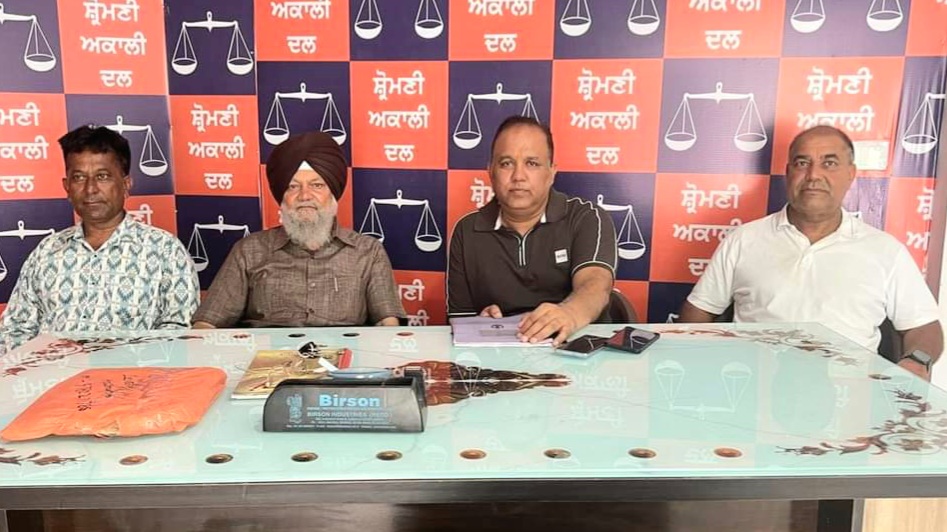 सरकार जनता पर भारी भरकम टैक्स का बोझ डाल कर जनता को दुःख पहुंचा रही है-लखविंदर लक्खी